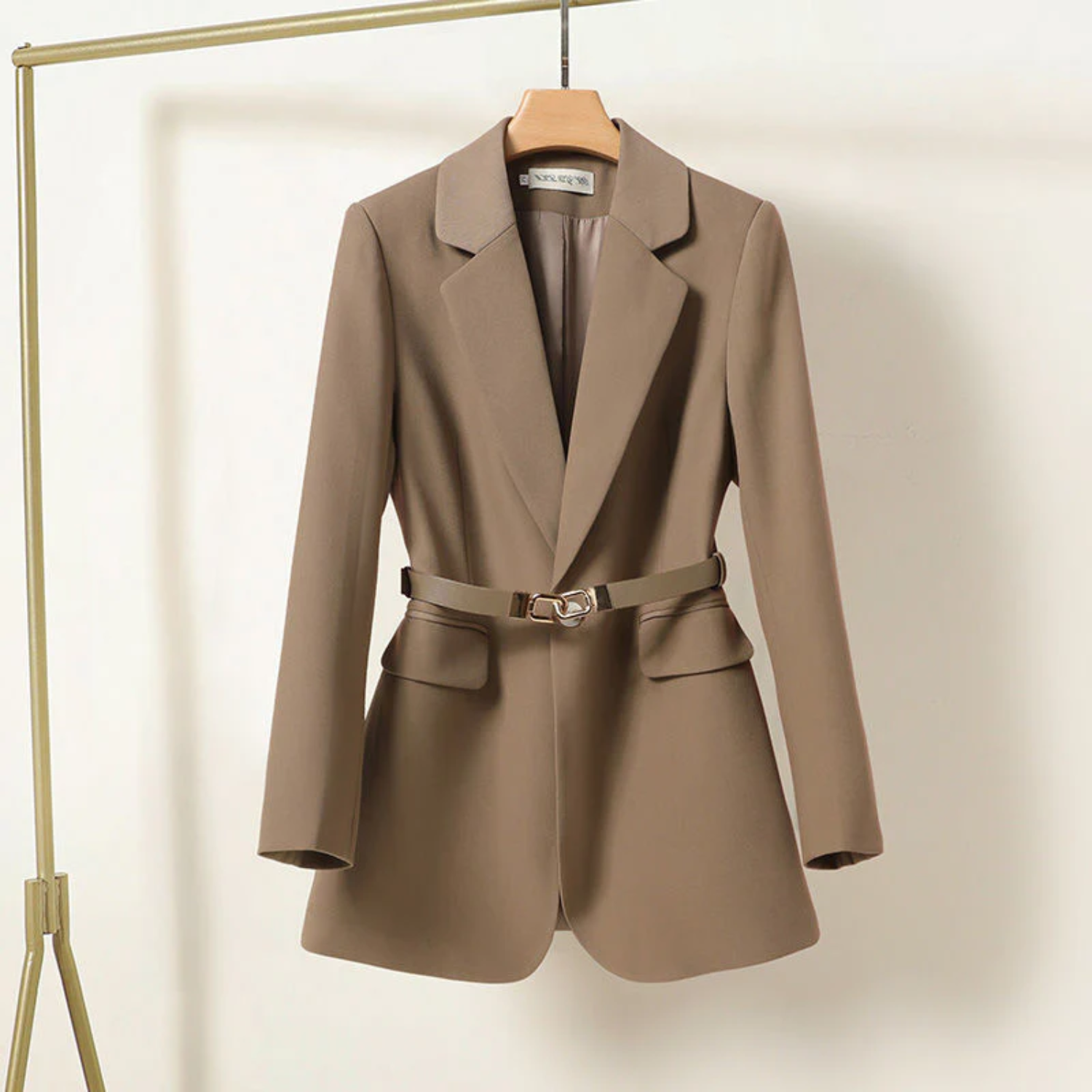 Chic Women's Blazer | Modern Elegance & Effortless Style