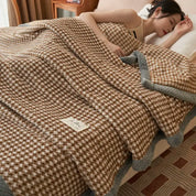 JUANNAI Sherpa Fleece Throw Blanket – Reversible, Soft & Fluffy Plaid