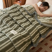 JUANNAI Sherpa Fleece Throw Blanket – Reversible, Soft & Fluffy Plaid