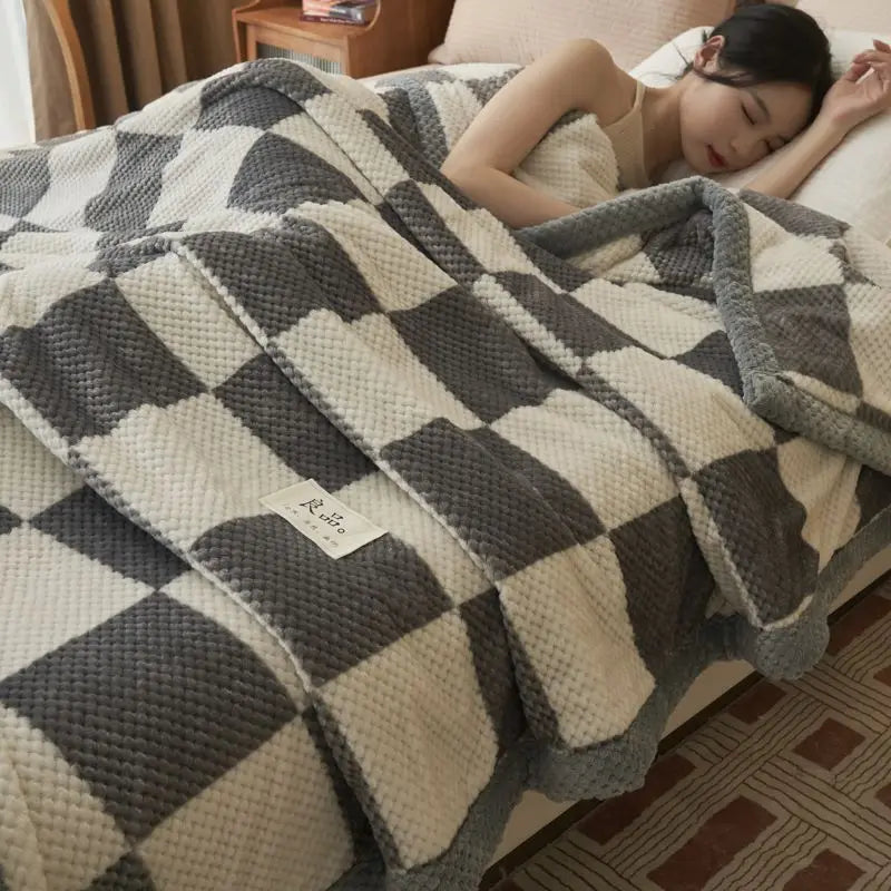 JUANNAI Sherpa Fleece Throw Blanket – Reversible, Soft & Fluffy Plaid